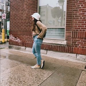 Meet your Posher, Dilara